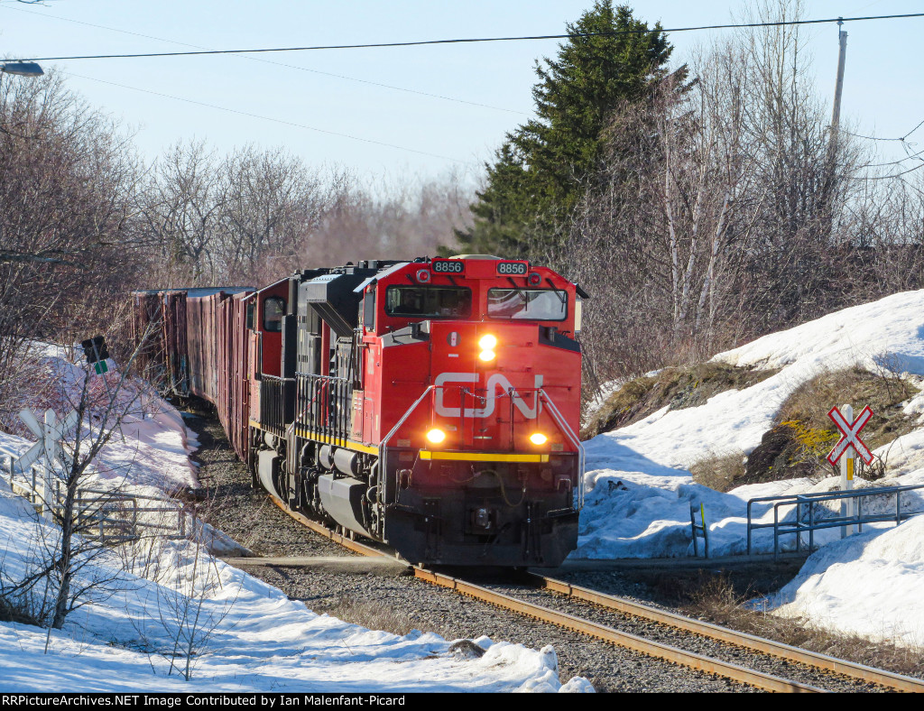 CN 8856 leads 402